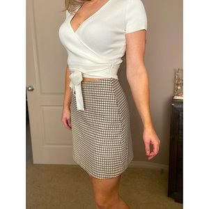 Aritzia Wilfred Classic Mini Skirt Size 6